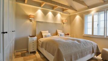 1 bedroom, iron/ironing board, WiFi