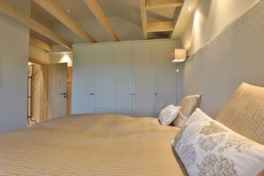 1 bedroom, iron/ironing board, WiFi