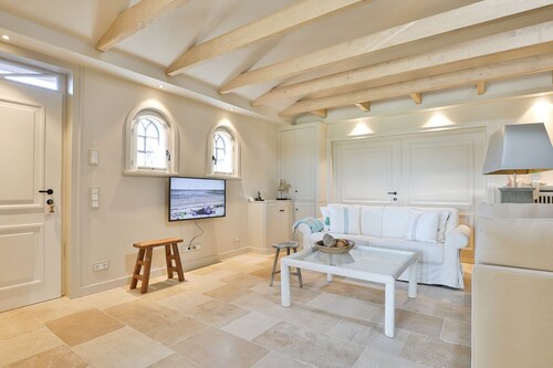 Lönhus Terpstich - Wonderful vacation home with garden, sauna hut and far-reaching views