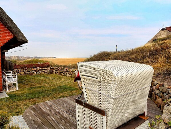 Property grounds - Üp Söl - Exclusively furnished luxury apartment "Üp Söl" in direct mudflat location in (Kampen (Sylt))