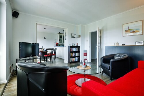 Sylter Sonne - Helle Zwei Zimmer Wohnung mit Balkon in Ruhiger Lage von Hörnum