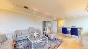 Unclassified image, 2 of 33, button - Ruarklef - Exklusive Luxuswohnung Unter Reet in Kampen mit Wundervollem Blick (Kampen (Sylt))