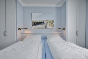 2 habitaciones, tabla de planchar con plancha, wifi y ropa de cama 