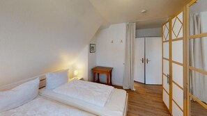 2 slaapkamers, een strijkplank/strijkijzer, wifi