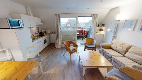 Sandbank Hörnum - Gemütliche Ferienwohnung mit Balkon im Hörnum Hüs in Ruhiger, Strandnaher Lage