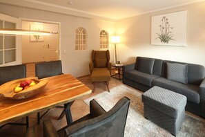 Unclassified image, 5 of 27, button