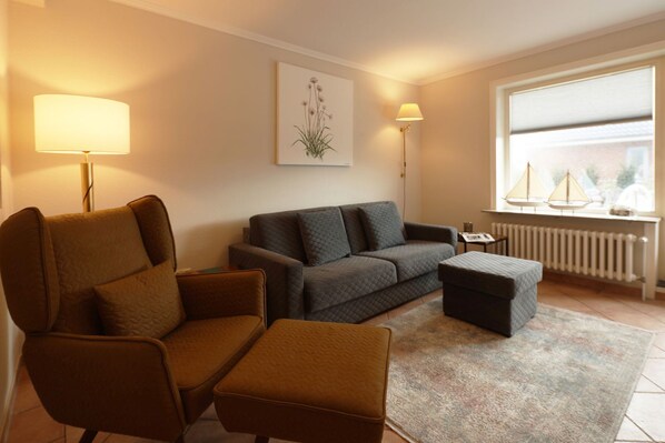 Unclassified image, 1 of 27, button