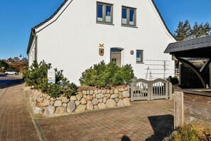 Exterior - Meerzeit - Moderne Haushälfte mit Umzäuntem Garten für bis zu 8 Personen mit Hund (Hörnum (Sylt))