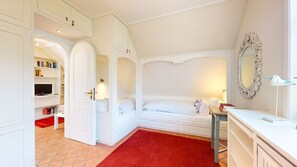 Unclassified image, 2 of 23, button