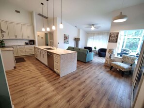 Unclassified image, 3 of 49, button - Updated Clean Spacious 3/2. Sleep12. 6 Minutes to Nokomis Beach. Pet friendly.  (Nokomis)