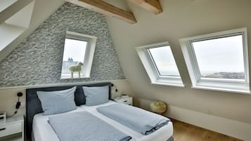 1 bedroom, in-room safe, WiFi, bed sheets