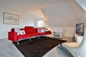 TV, caminetto, lettore DVD