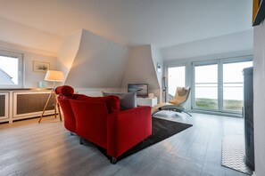 TV, caminetto, lettore DVD