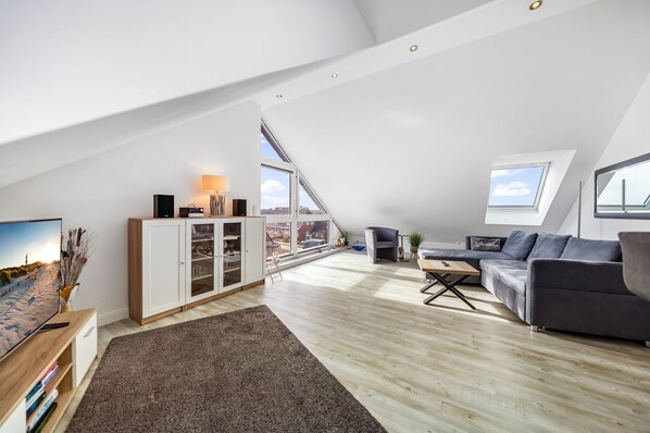 Unclassified image, 1 of 17, button