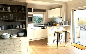 Kühlschrank, Ofen, Herdplatte, Geschirrspüler