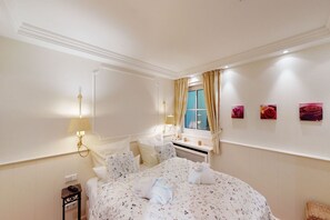 2 chambres, fer et planche Ă repasser, Wi-Fi, draps fournis