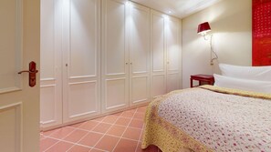 2 chambres, fer et planche à repasser, Wi-Fi, literie fournie