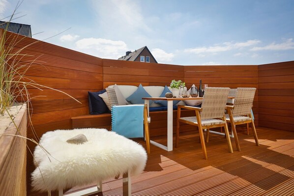 Unclassified image, 1 of 56, button