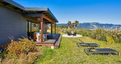 Bolinas Oceanfront View House! Modern and secluded luxury home.