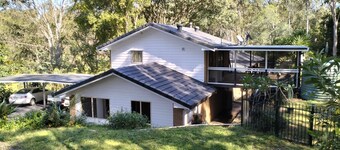 Peaceful Acreage Home close to Brisbane GC & Parks