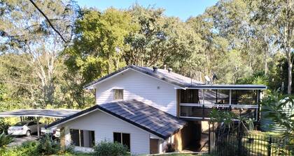 Peaceful Acreage Home close to Brisbane GC & Parks