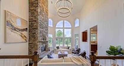 Lavish and spacious mountain view home