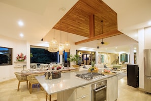 Villa Aruna Luxury Ocean View 7 Bedroom Villa | Private kitchen