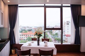 Luxury Apartment | In-room dining - Sala Hotel Mong Cai (Mong Cai)