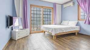 Basic Room, 1 Bedroom (Lojeumali) | 1 bedroom, free WiFi - Pocheon Aleumdaun Pension (Pocheon)