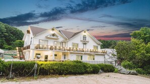 บริเวณภายนอก