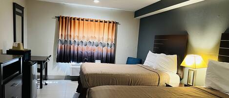 Economy Double Room | Desk, free WiFi, bed sheets