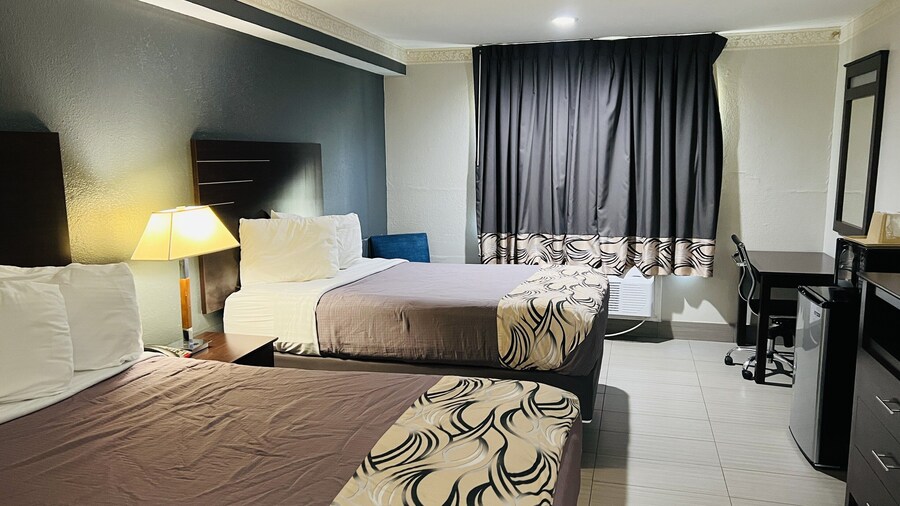 REGENCY INN & SUITES