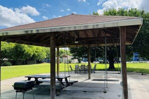 Property amenity - Regency Inn & Suites Houston East I 10 (Houston)