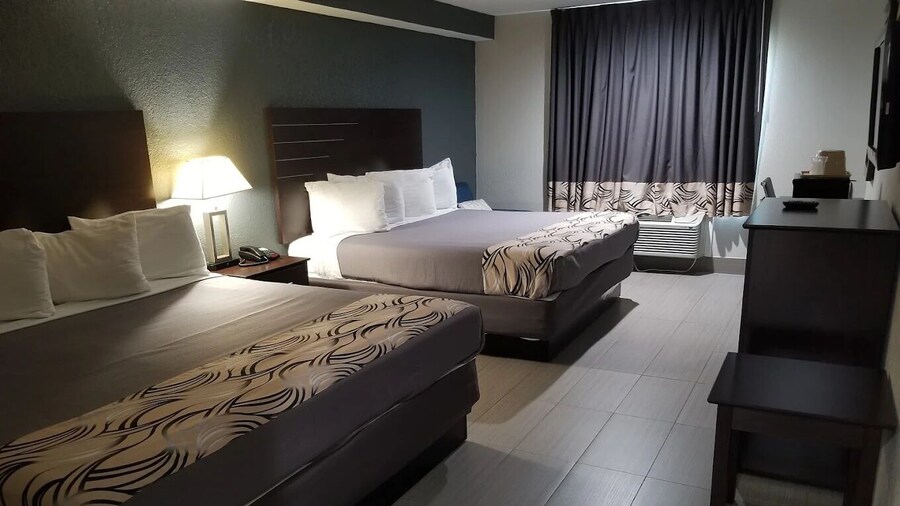 Regency Inn & Suites Houston East I 10