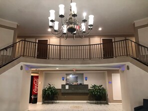 ฝ่ายต้อนรับ