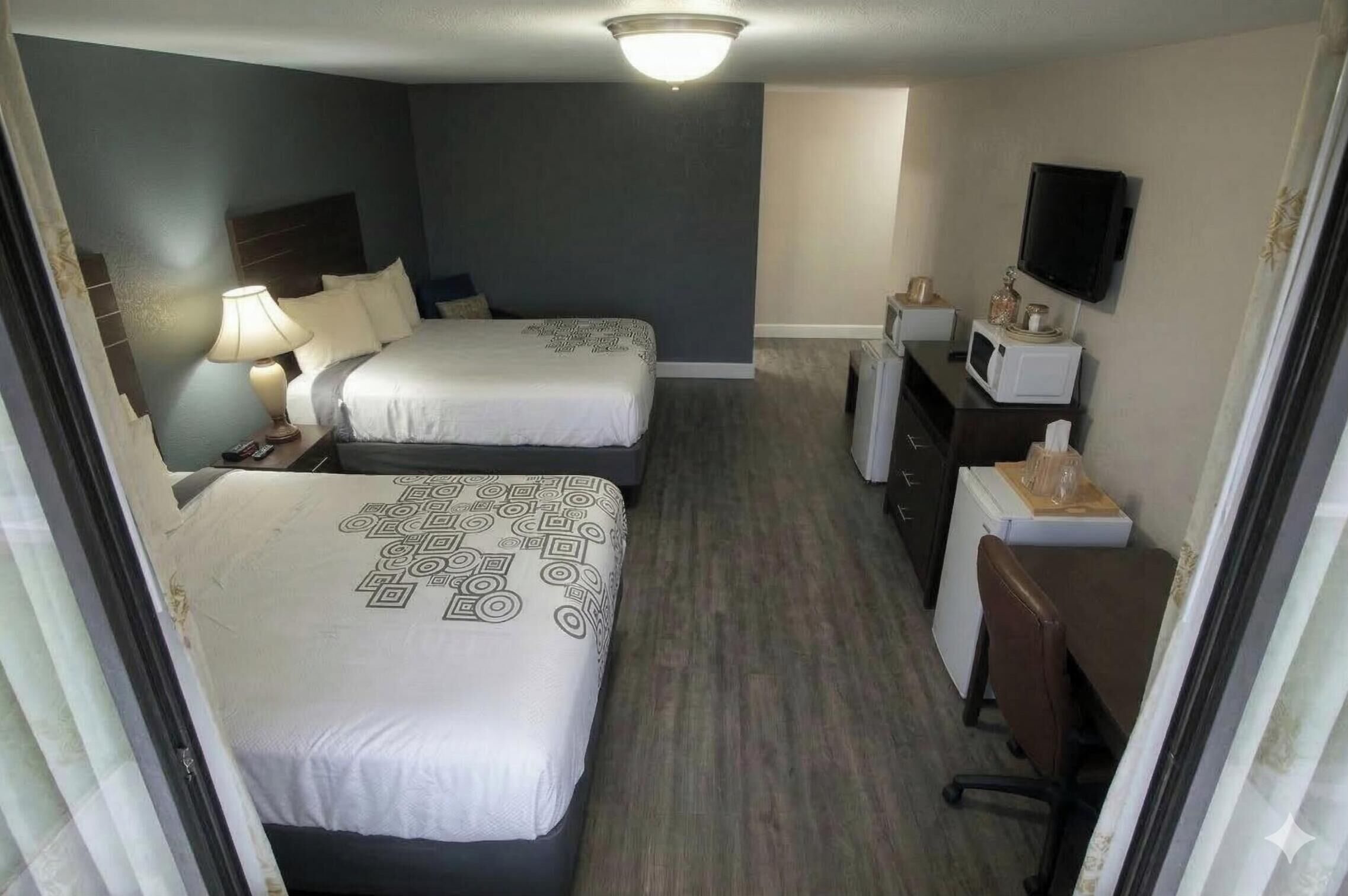 Desk, free WiFi, bed sheets