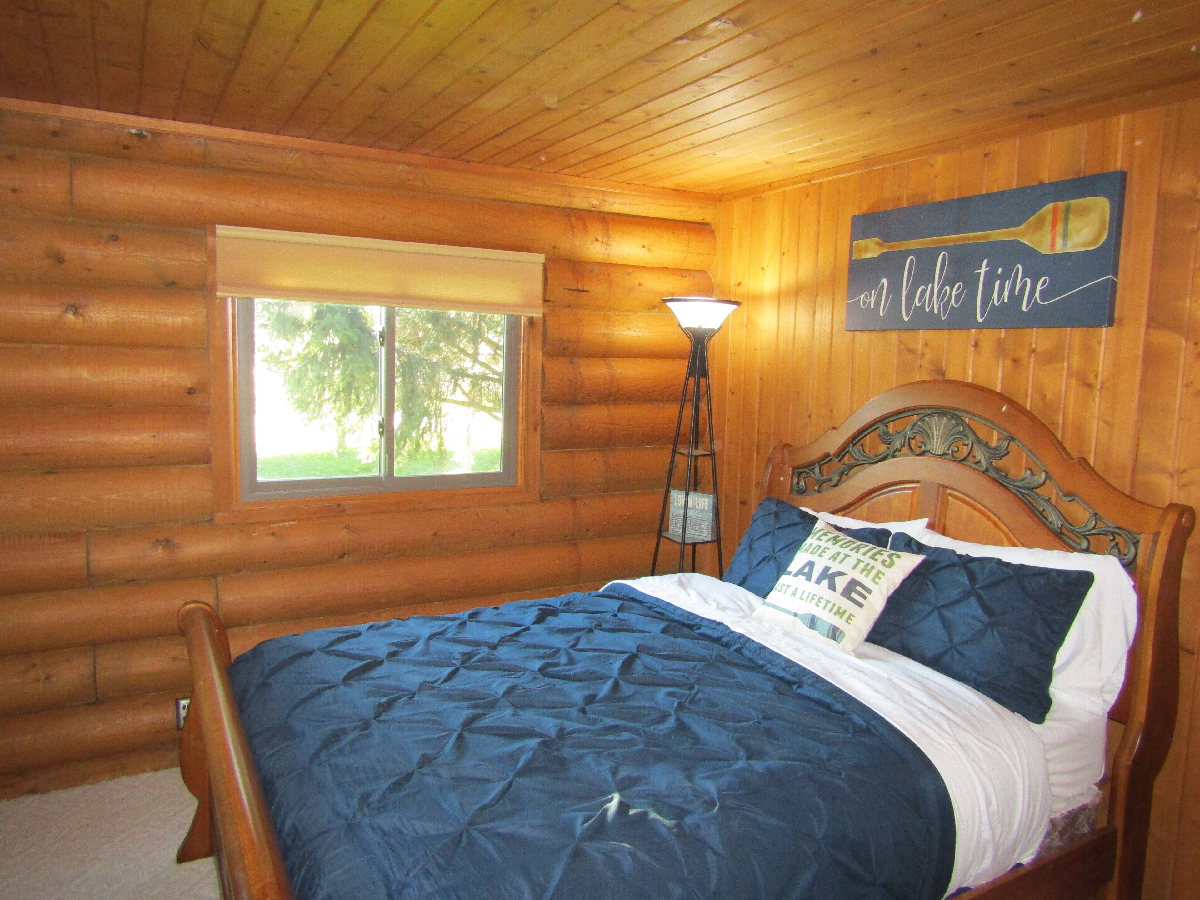 3 bedrooms, desk, free WiFi, bed sheets