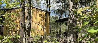 Bungalow 'im Wald am See - Biberspur' with Lake View & Garden