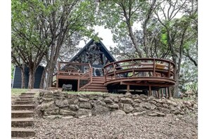 Exterior - Cozy A-Frame Cabin  (Spicewood)
