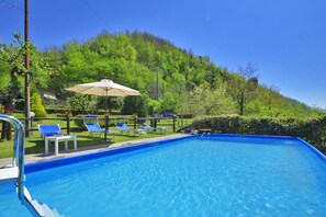 Pool - Casa Le Meriche, Castiglione di Garfagnana, Italy (Castiglione di Garfagnana)