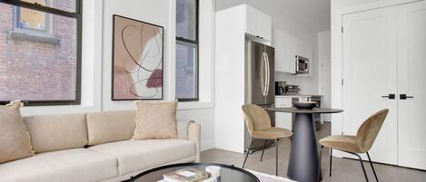 Fernseher, Stereoanlage