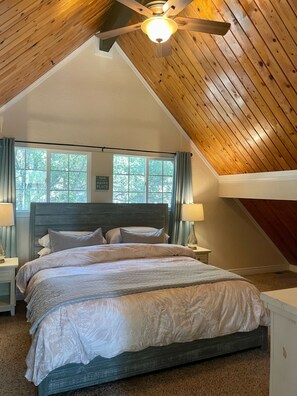 4 bedrooms, premium bedding, memory foam beds, free WiFi - Rozoff Retreat (Groveland)