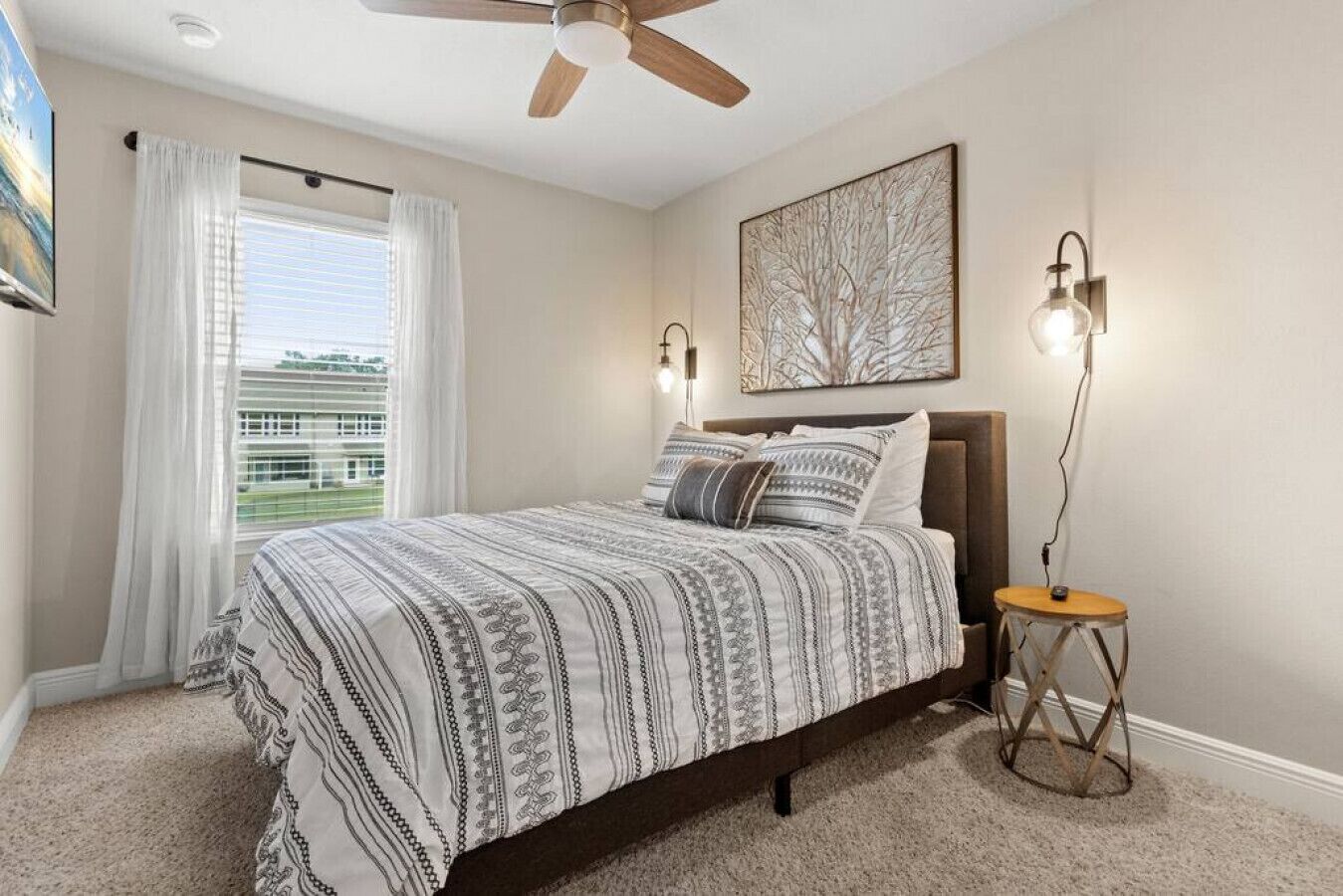 3 多间卧室、办公桌、熨斗/熨衣板、旅行婴儿床