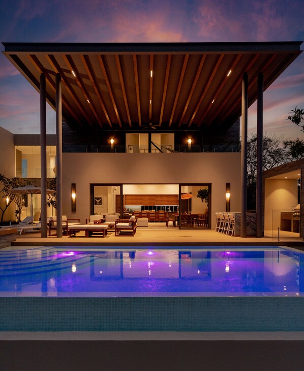Outdoor pool, a heated pool