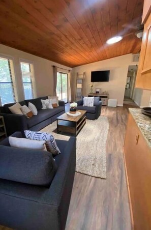 Smart-TV, peis og fotballspill