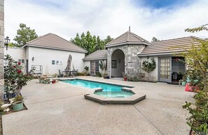 Pool - Vintage Chateau with a pool - Best View of Wine Country (Temecula)