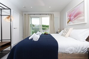 3 soverom, strykejern/-brett, reiseseng for barn og wi-fi