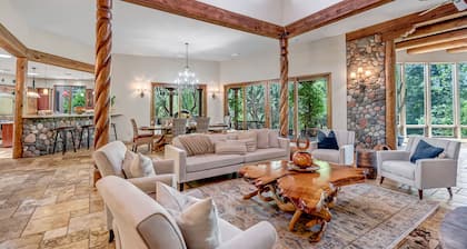 Experience luxury at Sedona Cathedral Shangri-La, a spacious 5-bedroom retreat in the Chapel Area.