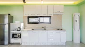 Basic Room, 2 Bedrooms (Venice4) | 1 bedroom, WiFi (free)