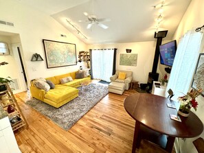 Smart-tv en een open haard